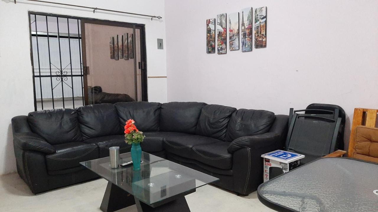 Hostal A 10 Min Del Centro De เวราครูซ ภายนอก รูปภาพ